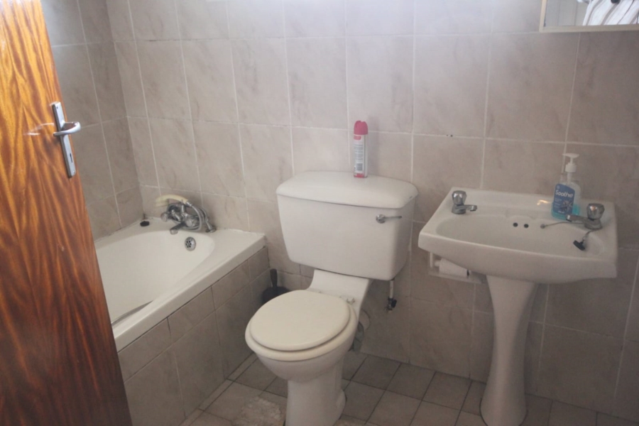 4 Bedroom Property for Sale in Amalinda Eastern Cape